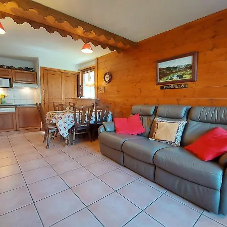 T3 Avec Piscine, Terrasse Et Parking A Samoens, Proche Centre Et Ski-bus - Fr-1-624-63 Samoëns