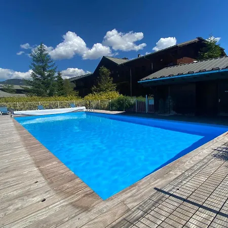 Daire T3 Avec Piscine, Terrasse Et Parking A Samoens, Proche Centre Et Ski-bus - Fr-1-624-63 *
